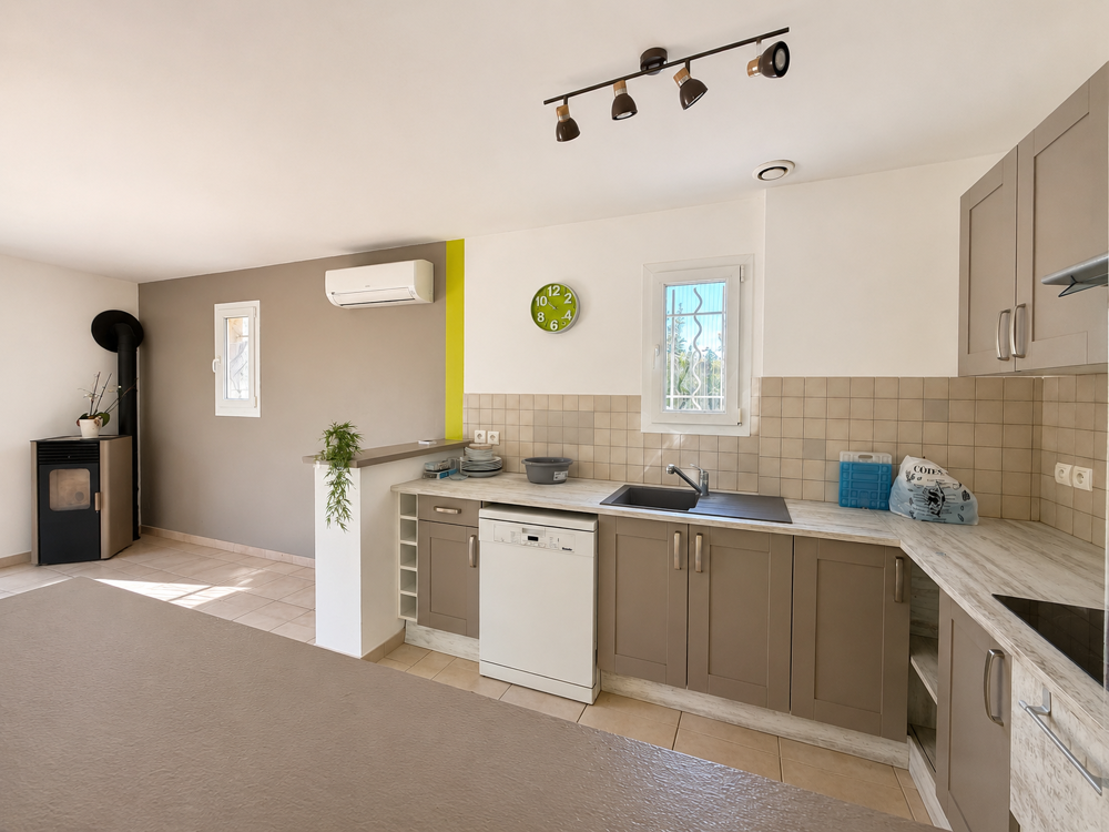 Vente Maison EXCLUSIVITÉ SAINT JUST D' ARDÈCHE : MAISON -  3 CHAMBRES - GARAGE -  JARDIN CLOS - ENVIRONNEMENT PRIVILÉGIÉ St just d ardeche