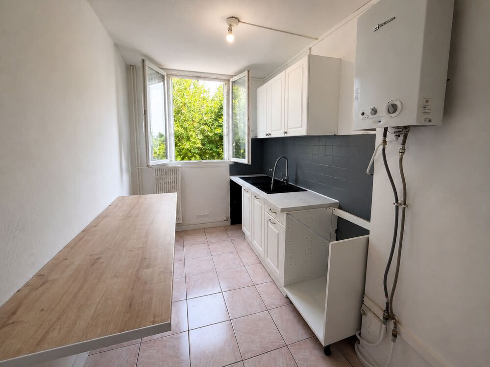 Appartement 4 pièces 85 m² · à Pierrelatte · 85 m² · 89 900 €