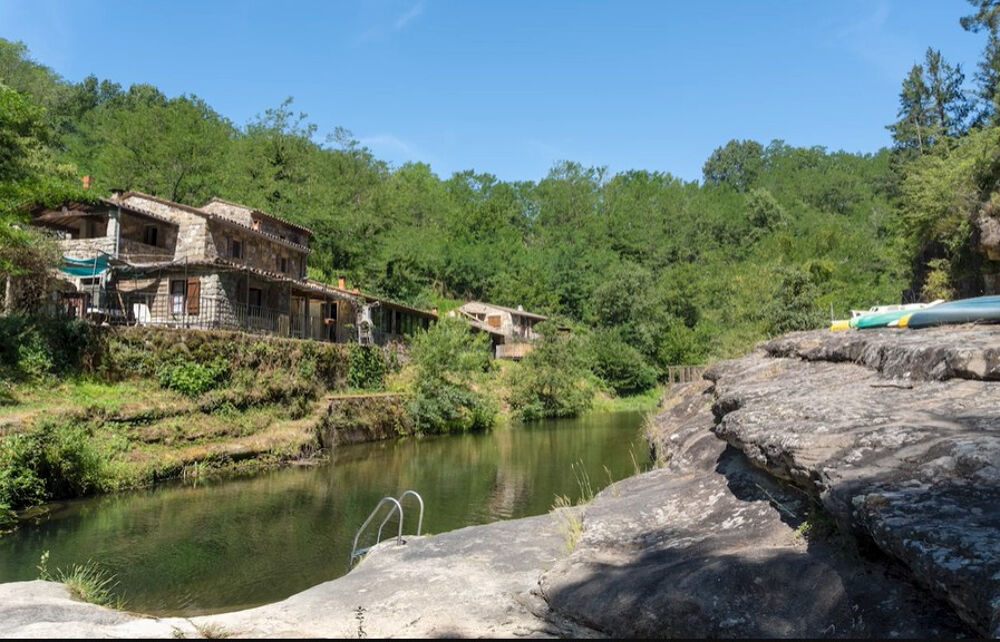 Vente Propriété/Château Un havre de paix au cœur de l'Ardèche   Ancien moulin de caractère du XVIIe siècle - sur 5,4 hectares Ribes