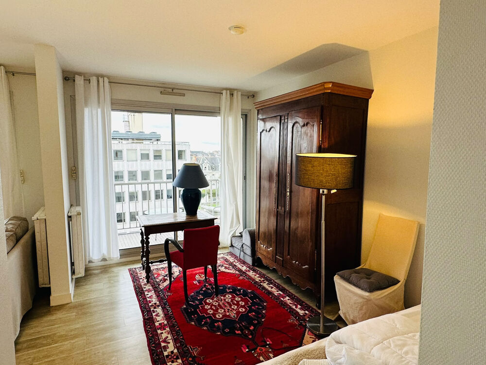 Vente Appartement APPARTEMENT RESIDENTIEL OU PROFESSIONNEL AVEC GRAND BALCON PROCHE PALAIS DE JUSTICE AVEC BOXE ET CAVE Angers