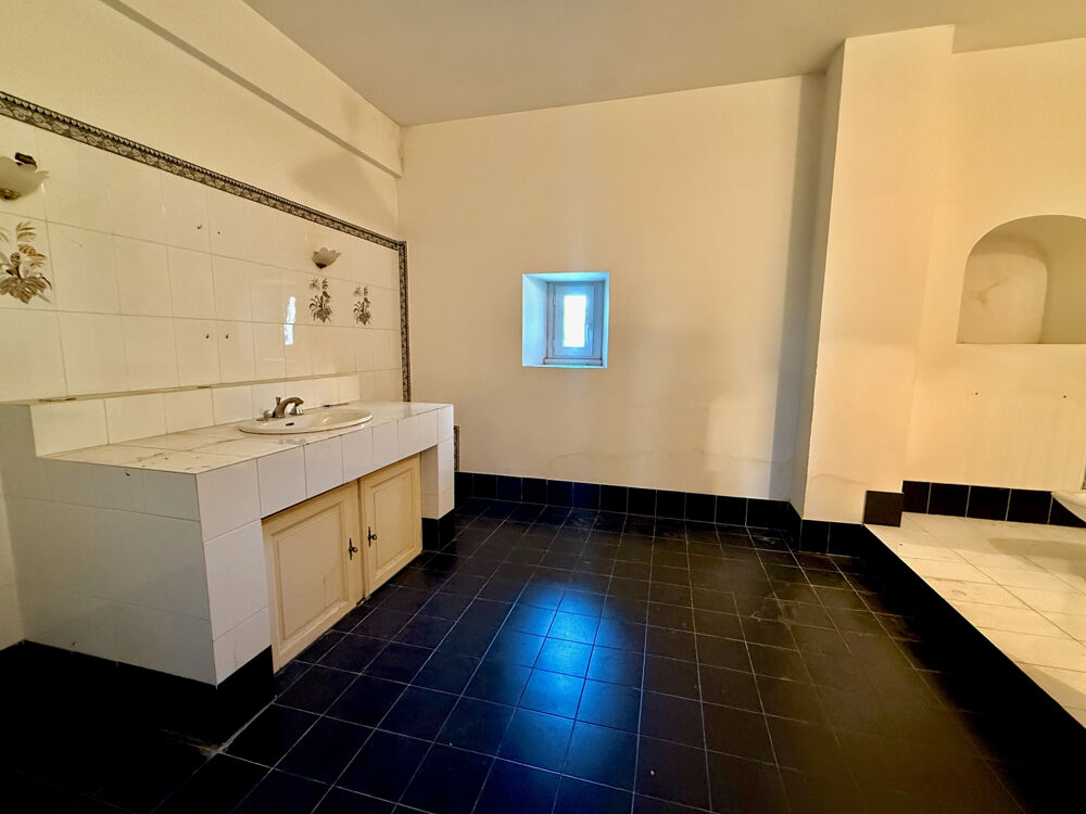 Vente Maison MAS DE CARACTÈRE À RÉNOVER À BOLLÈNE   427 m2   TERRAIN 4 263 m2   FORT POTENTIEL HABITATION OU COMMERCIAL Bollene