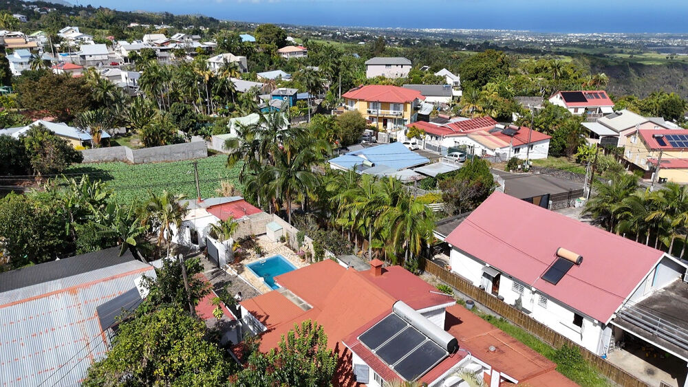 Villa familiale avec piscine et dépendance Bras Pontho, Le Tampo