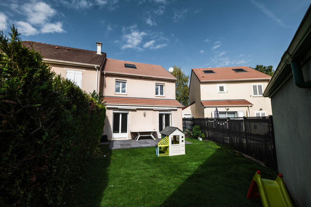 Vente Maison Serris (Val d'Europe / RER A) - Maison 120 m2 - 4 chambres - jardin/terrasse Serris