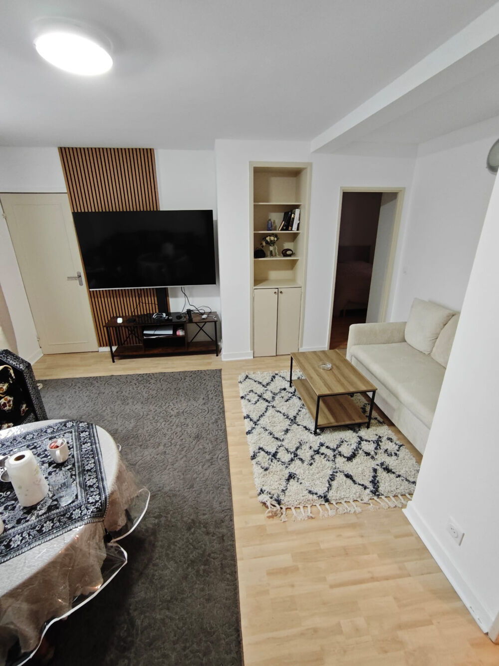 Location Appartement Appartement T3 meublé de 57 m2 avec balcon - 2 chambres, parking et cave Mantes la jolie