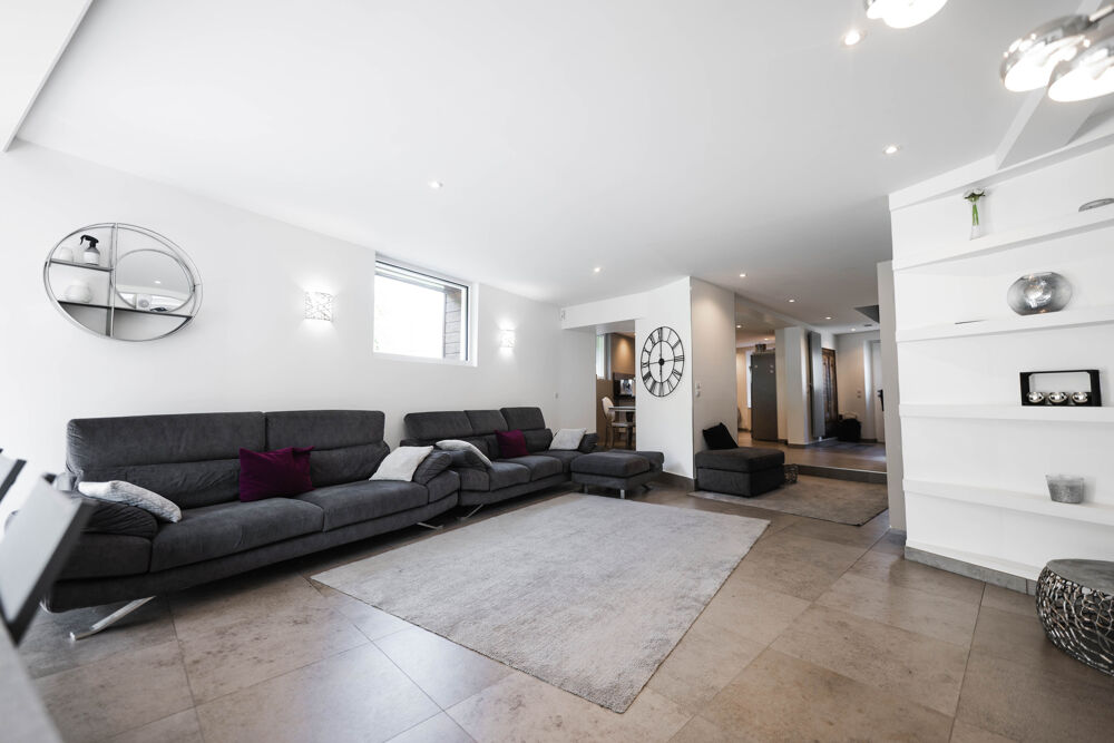 Maison de ville familiale avec dépendance aménagée, grand jardin et fort potentiel (terrain de 809m2)