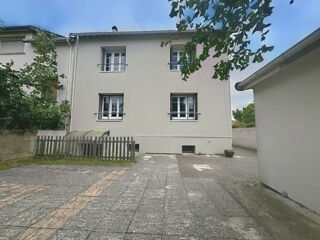  Maison  vendre 8 pices 233 m
