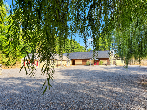 ENSEMBLE IMMOBILIER PROFESSIONNEL D'EXCEPTION   6,9 HECTARES   FORT POTENTIEL &Eacute;V&Eacute;NEMENTIEL 577500 35660 La chapelle de brain