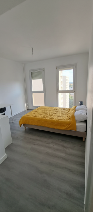  Appartement � vendre 5 pi�ces 77 m�