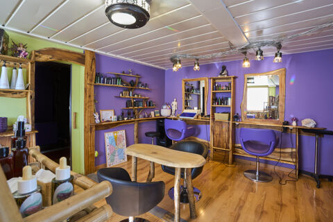 Salon de coiffure &agrave; fort potentiel de d&eacute;veloppement 49500 97420 Le port