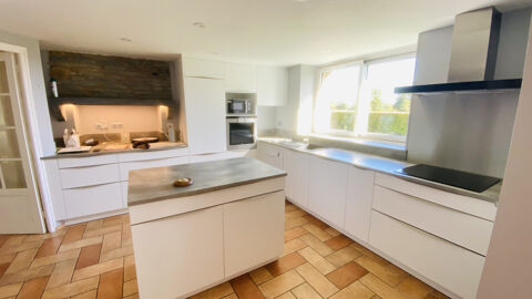   Magnifique ensemble immobilier en pierres r�nov� - 193m2 habitables + annexes Maison - 6 pi�ce(s) - 193 m�