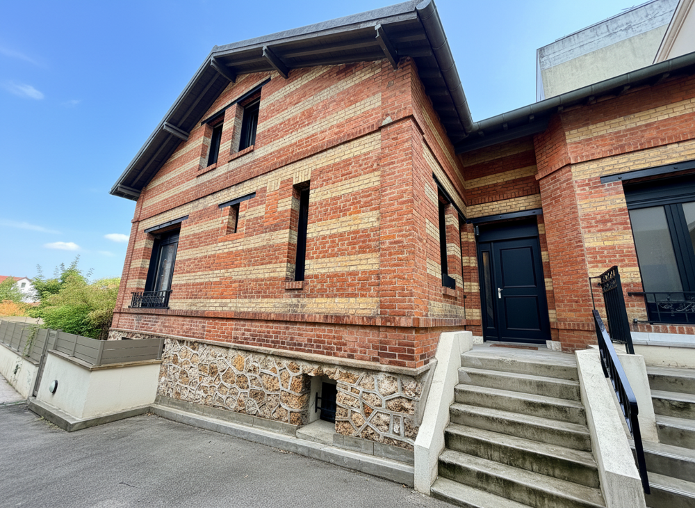 Vente Maison RUEIL-MALMAISON   MAISON FAMILIALE 173 M2 Carrez - 187 M2 au sol  4/5 CHAMBRES   JARDIN 140 M2   RÉNOVATION 20 Rueil malmaison