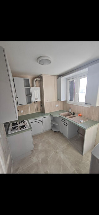 Location Appartement Appartement T3 meublé de 57 m2 avec balcon - 2 chambres, parking et cave Mantes la jolie