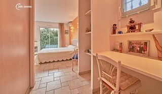  Maison  vendre 15 + pices 320 m