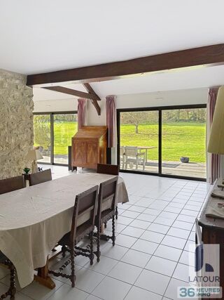  Propri�t�/ch�teau � vendre 335 m�