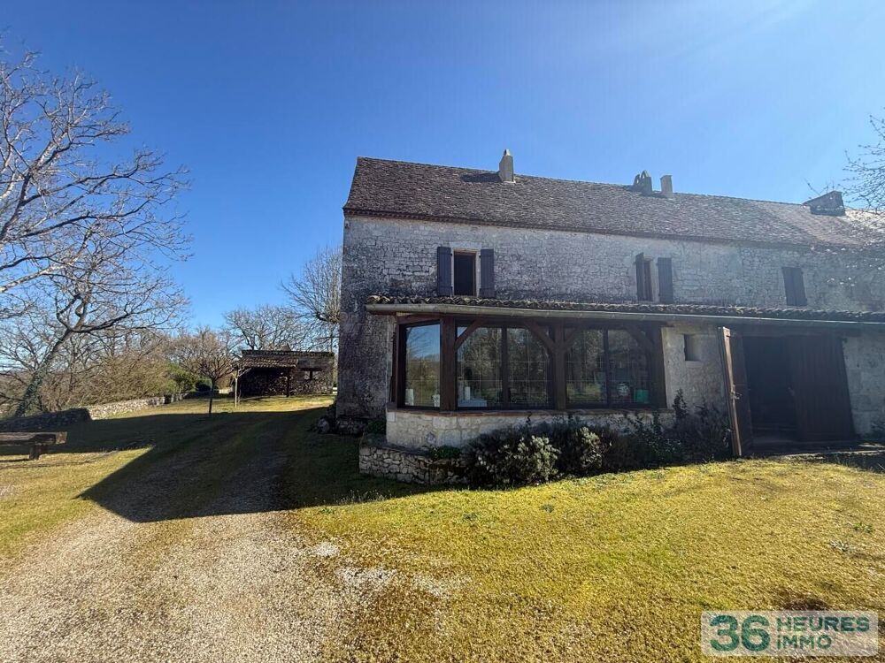A vendre maison de caractère en pierres avec dépendances....