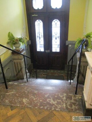  Immeuble � vendre 694 m�