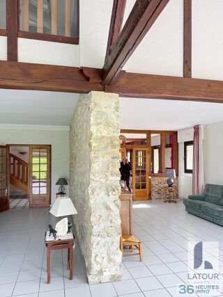  Propri�t�/ch�teau � vendre 335 m�