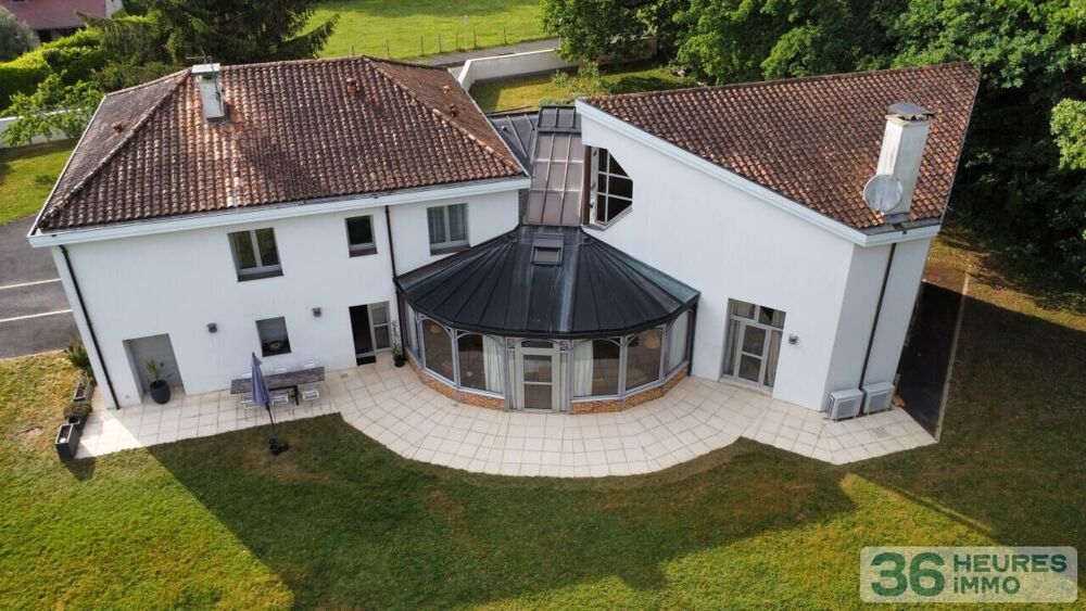 A vendre à Champcevinel villa de caractère avec piscine ....