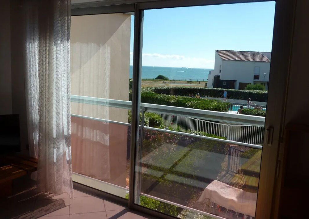 Beau studio meublé 27m² face à la mer les Minimes