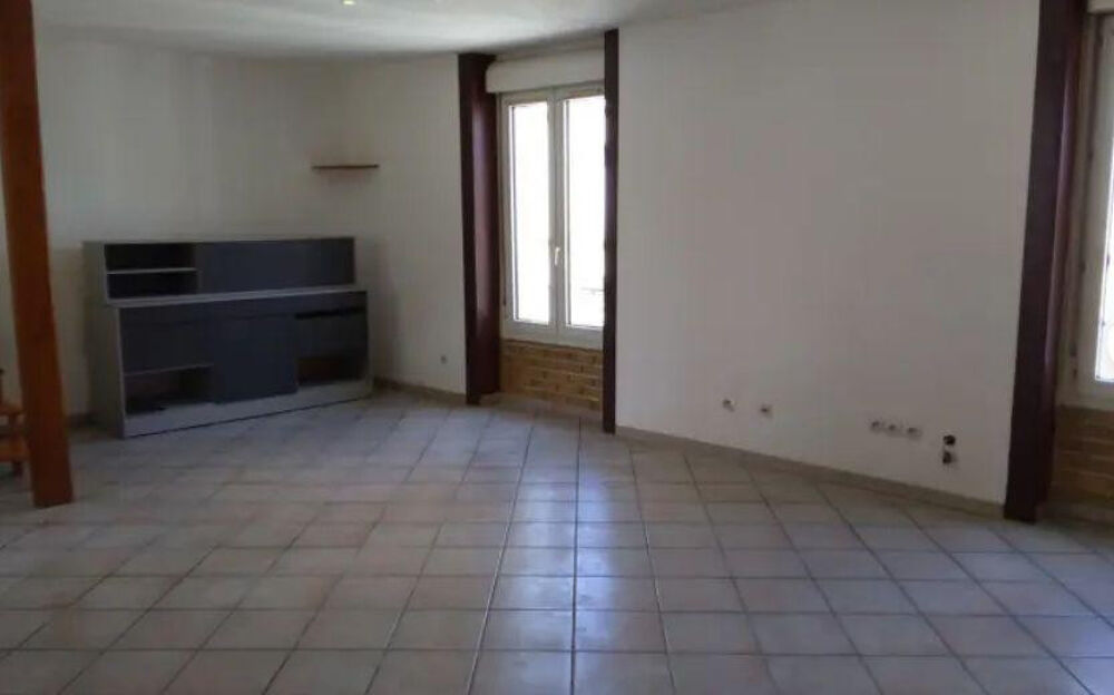 Location Appartement Appartement en duplex très clair de 71 m² Saint-Étienne
