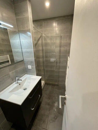  Appartement à louer 2 pièces 53 m²
