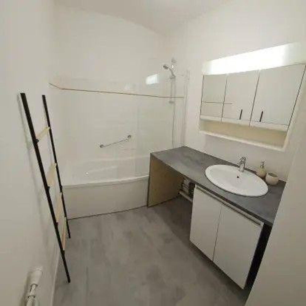 Location Appartement Beau 3P meublé 53m² avec terrasse 22m² rénové Pessac
