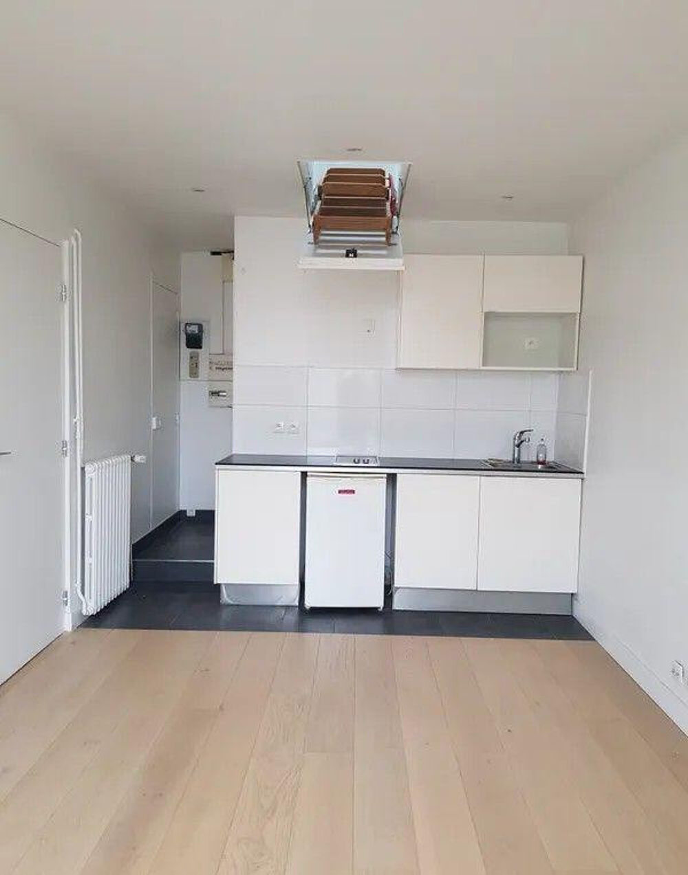 Location Appartement Beau studio 19m² très lumineux et très calme Paris 17