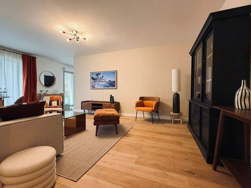 Location Appartement Beau 3P meublé rénové 70m² avec balcon et parking Bordeaux
