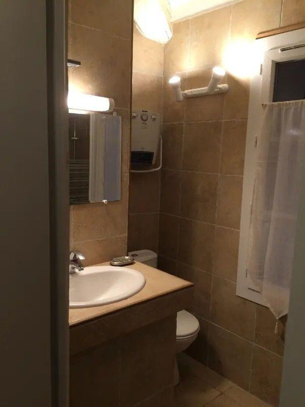 Location Appartement Beau T2 meublé 31m² sans vis-à-vis Aix-en-provence