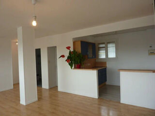  Appartement � louer 5 pi�ces 67 m� Clermont-ferrand