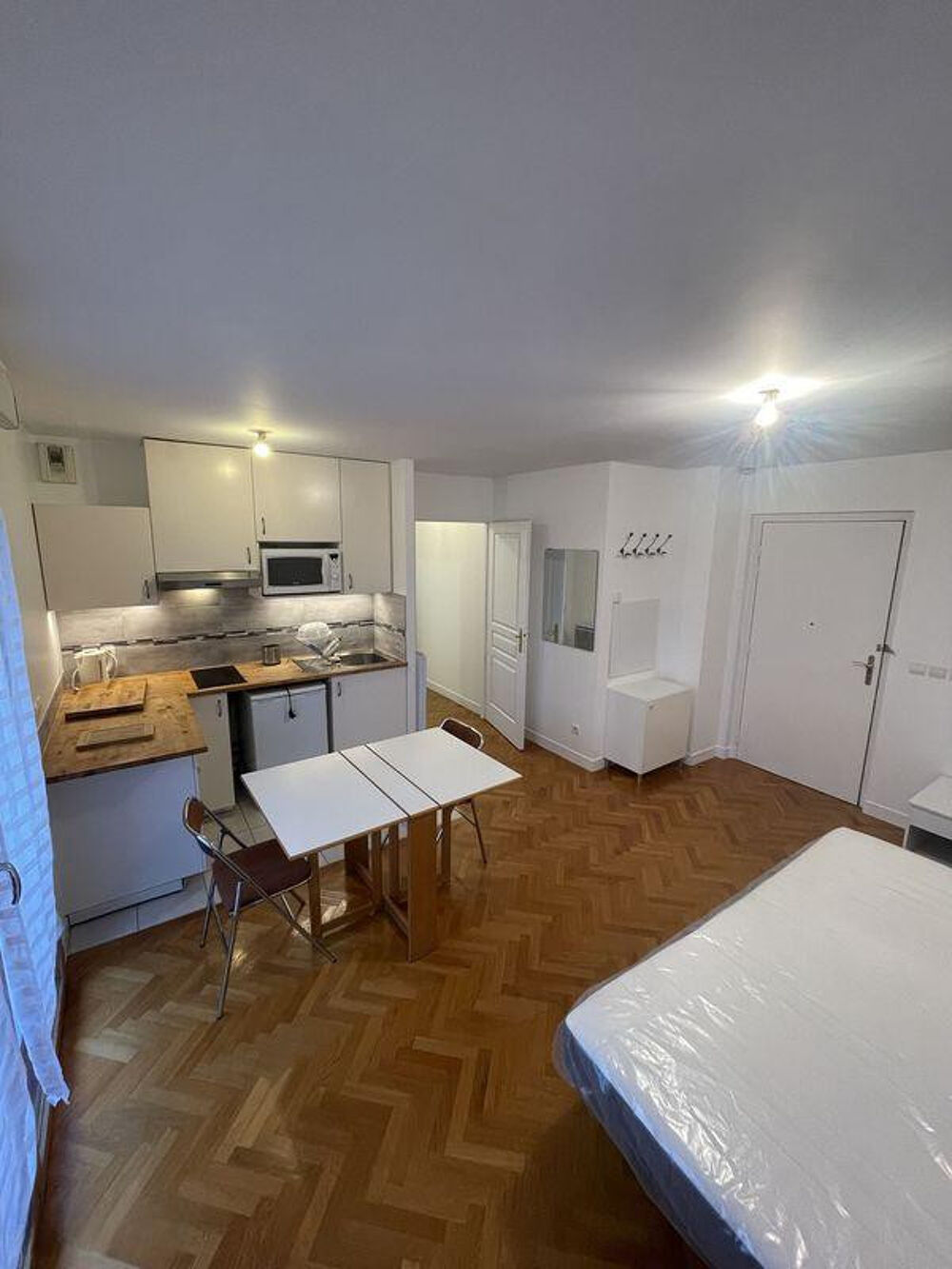Location Appartement ?Studio meublé - 27 m² - 5 mn gare et centre ville Courbevoie