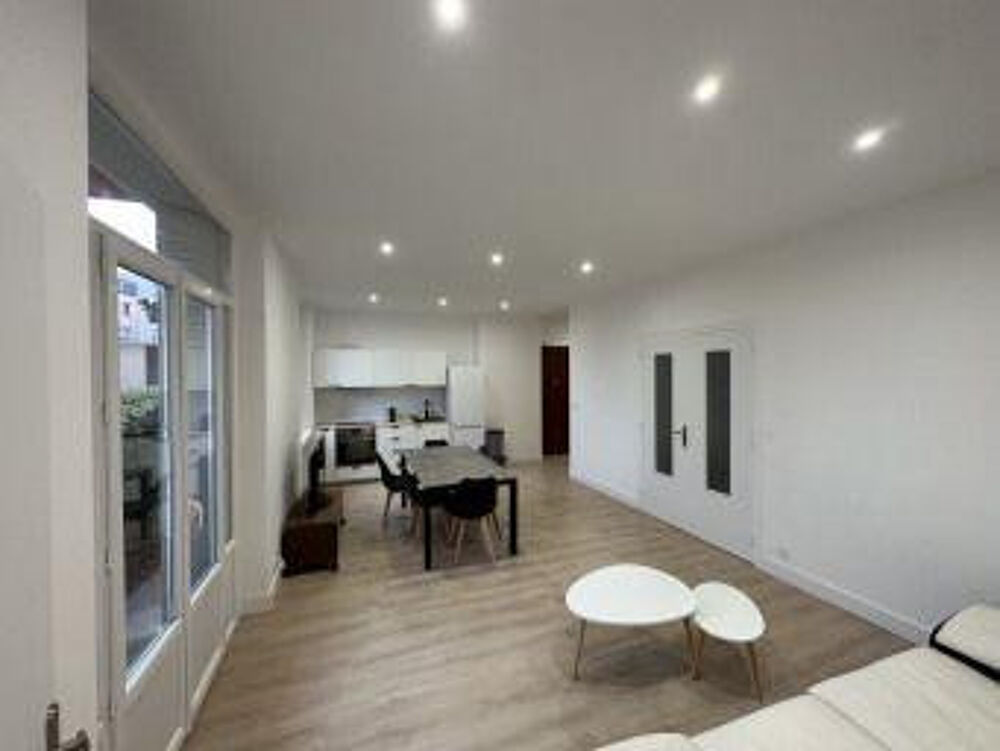 Location Appartement 1 chambre dispo dans une coloc 85m² rénovée Villeurbanne