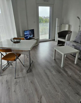  Appartement à louer 2 pièces 44 m²