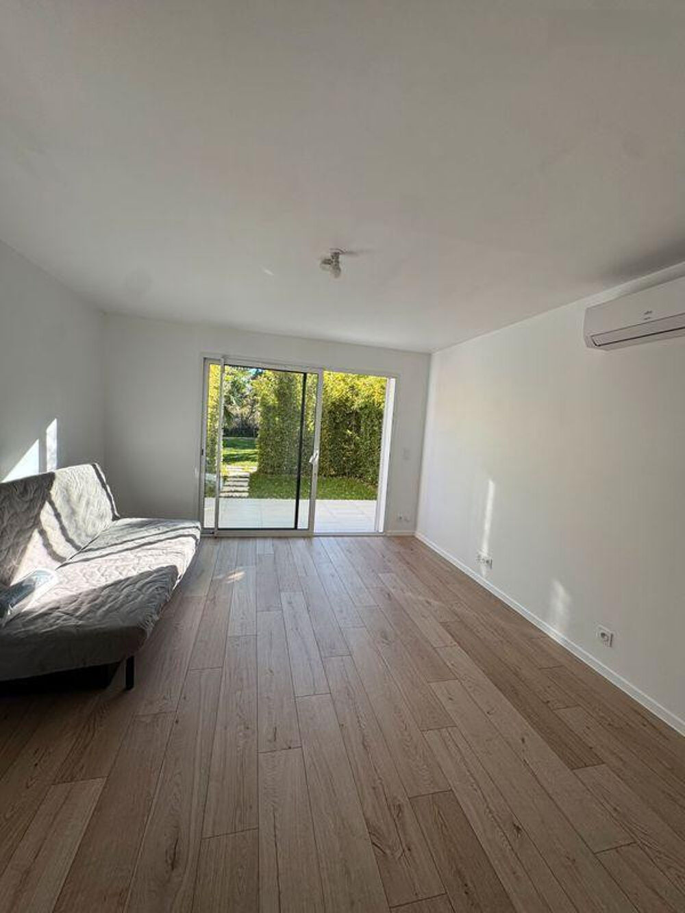 Location Appartement Studio de 25 m2 avec terrasse et jardin Aix-en-provence