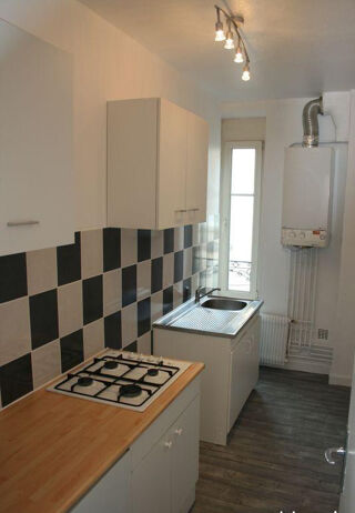  Appartement à louer 2 pièces 40 m²