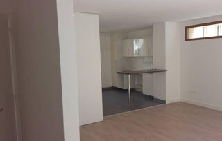  Appartement à louer 2 pièces 50 m²