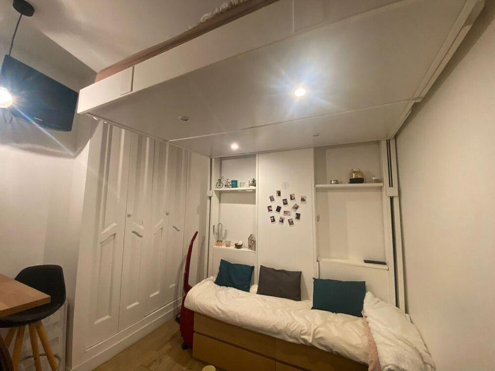Location Appartement Studio a louer Paris 11