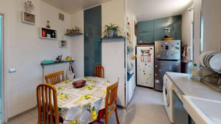  Appartement à louer 4 pièces 80 m²