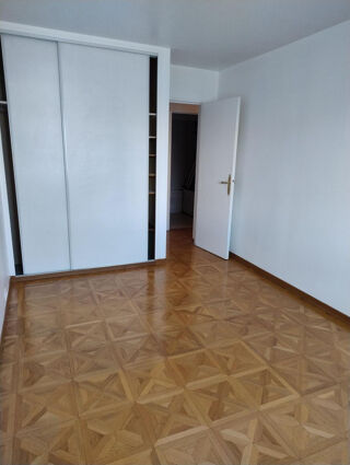  Appartement à louer 2 pièces 55 m²
