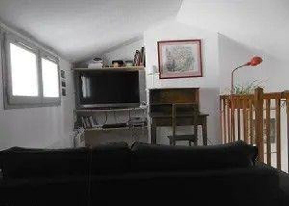 Location Appartement 3Pièces duplex 55 m² lumineux sur place piétonne Avignon