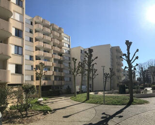  Appartement à louer 2 pièces 63 m²
