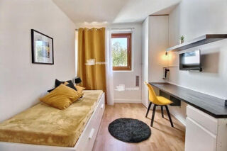  Appartement à louer 1 pièce 66 m²