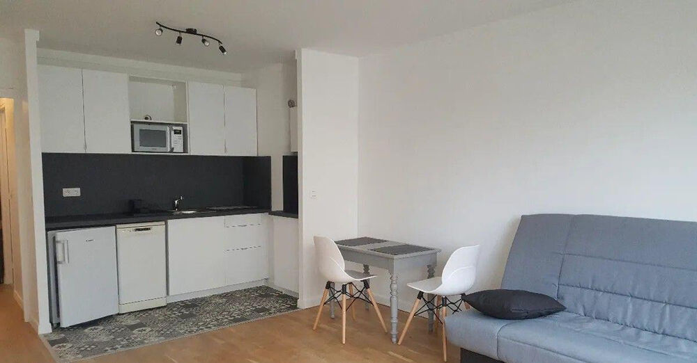 Location Appartement Beau studio meublé bien équipé 32m² lumineux Paris 14