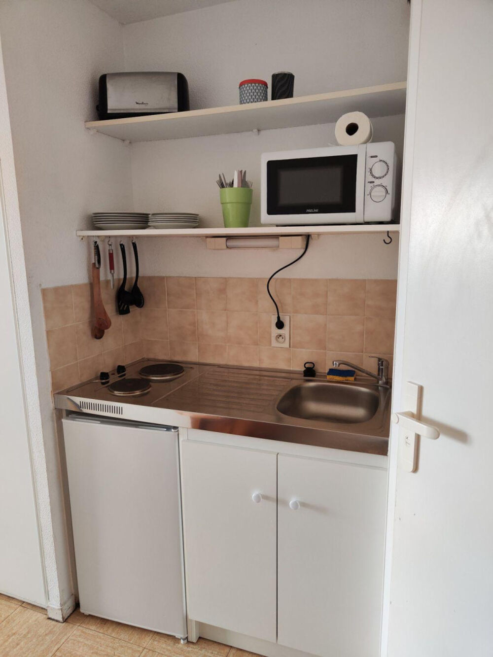 STUDIO ETUDIANT MEUBLE