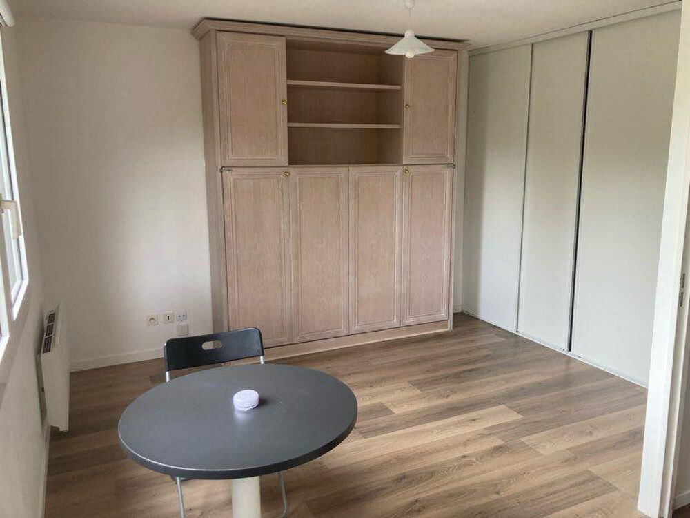 Location Appartement Studio récent, au calme, Lille prox métro et tramw Lille