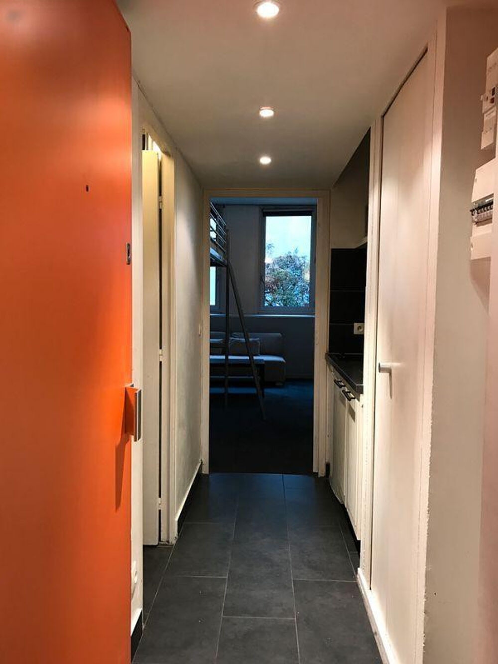 Location Appartement Studio meublé Puteaux