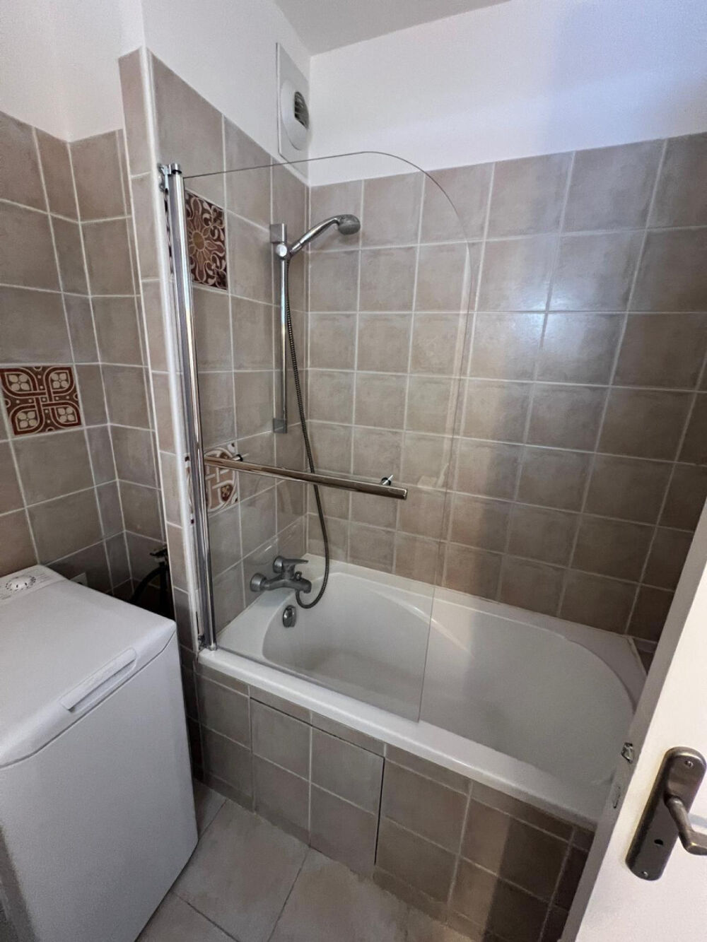 Location Appartement Grand studio en plein centre-ville Puteaux