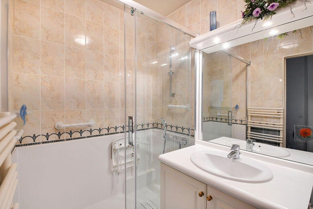 Location Appartement Paris Charenton 2P refait à neuf 46M2 1295 CC Charenton-le-pont