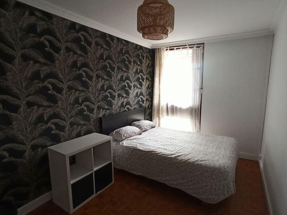 Location Appartement Chambre meublée Saint Cyr l'Ecole avec grand lit - Saint-cyr-l'École#saint-cyr-l&