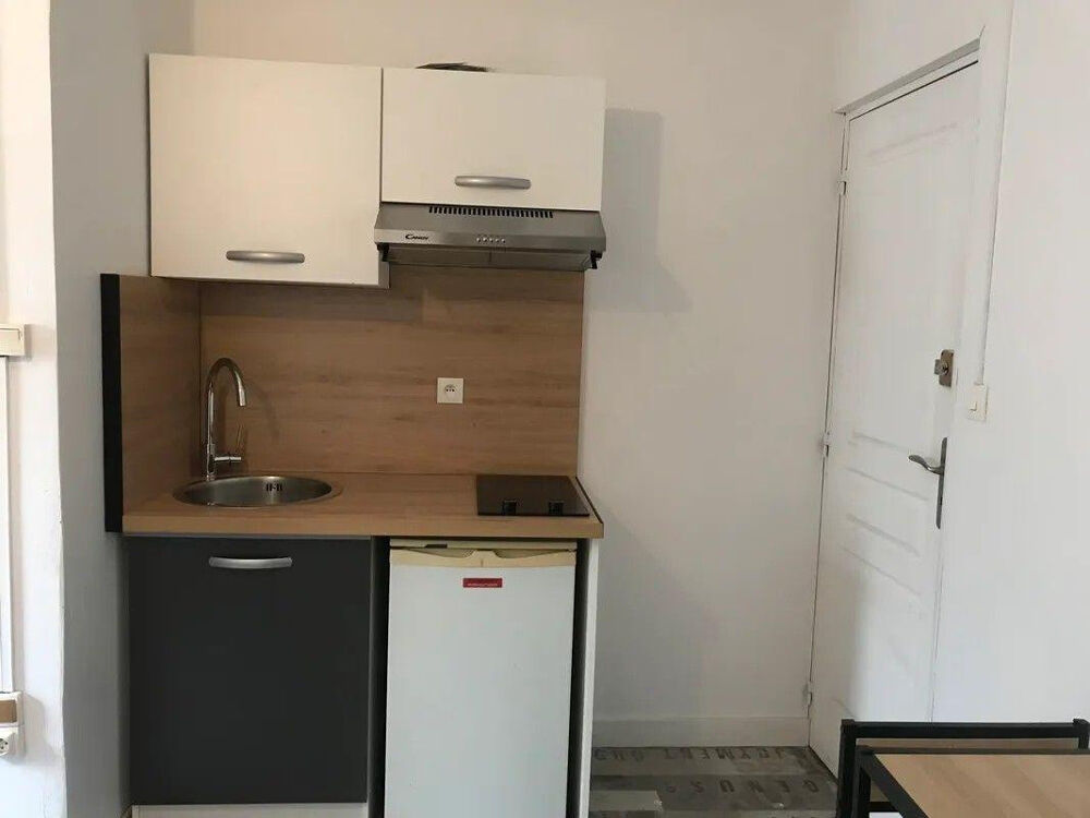 Location Appartement Beau studio 18m² rénové et meublé rés étudiante La rochelle